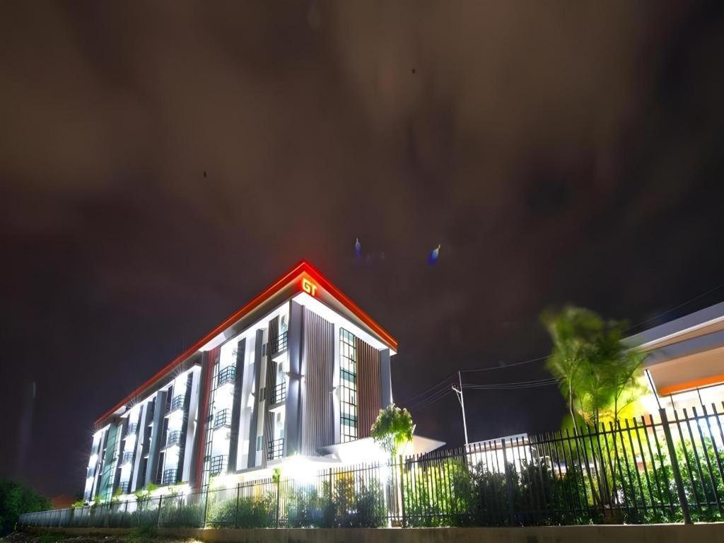 Gt Residence Hotel Buriram Exterior foto